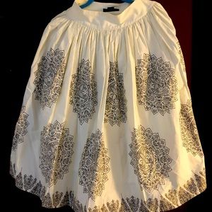 Moda international skirt size 0